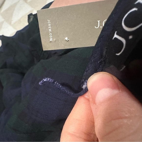 J crew Chiffon shirred-waist top in Black Watch tartan

Cooper Green Blue - Picture 6 of 6